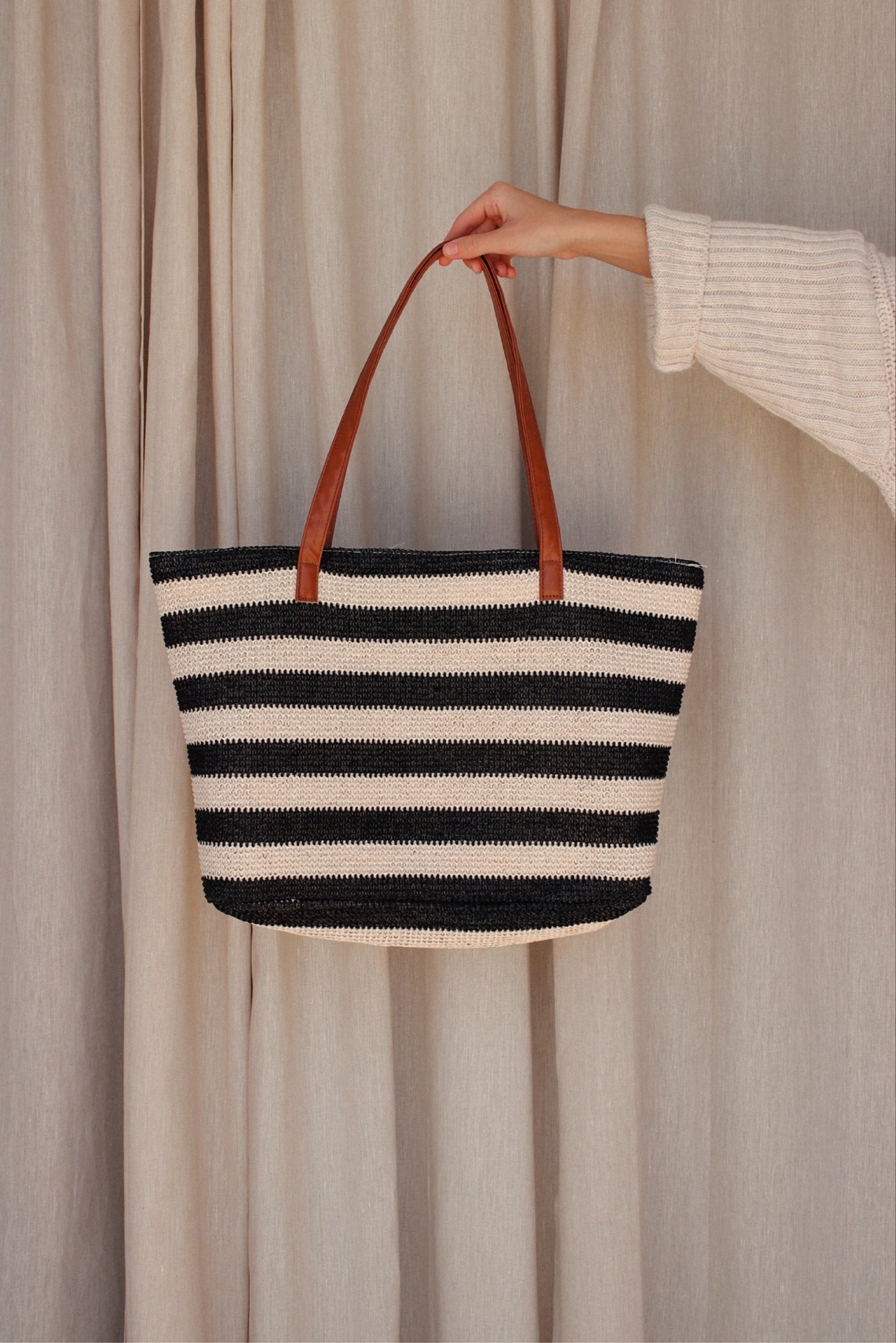 Wanna Be Tote Bag -Black Sand